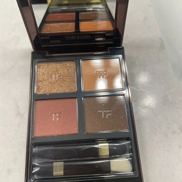 Tom Ford Quad Eye Palette in 25 Leopard 🐆 Skin - Picture 3 of 6